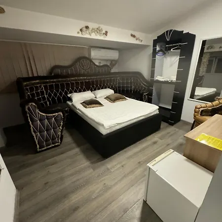 Apartment Paradiso