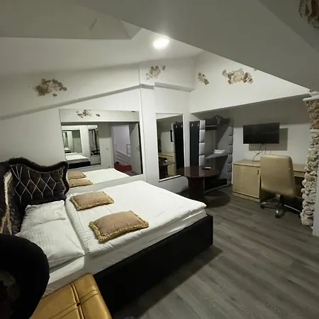 Apartment Paradiso